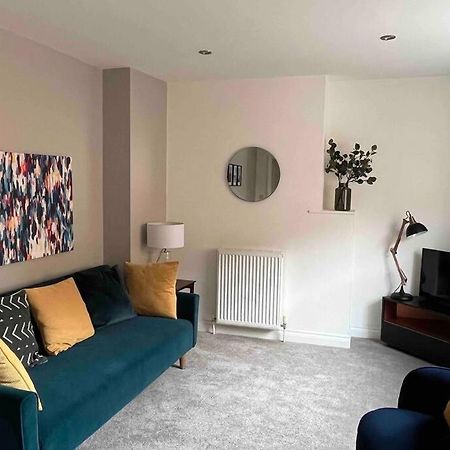 Town Centre Apartment With Parking Воллінґфорд Екстер'єр фото